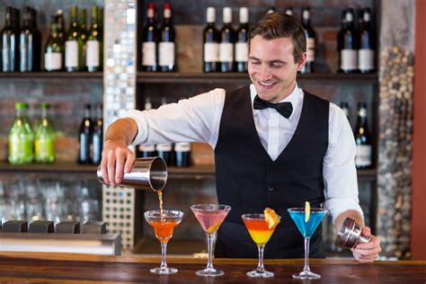 Global Rates and Career Opportunities for Bartenders